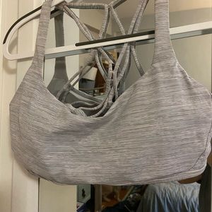Criss cross sports bra lulu lemon